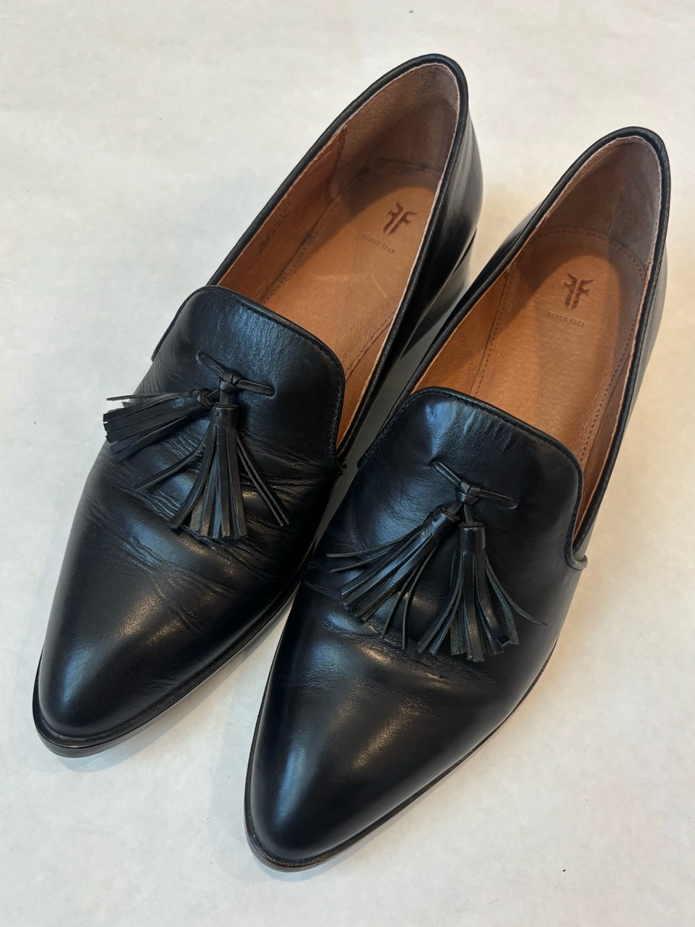 Frye Erica Venetian Black Leather Pointed Tassel Loafers- size 9